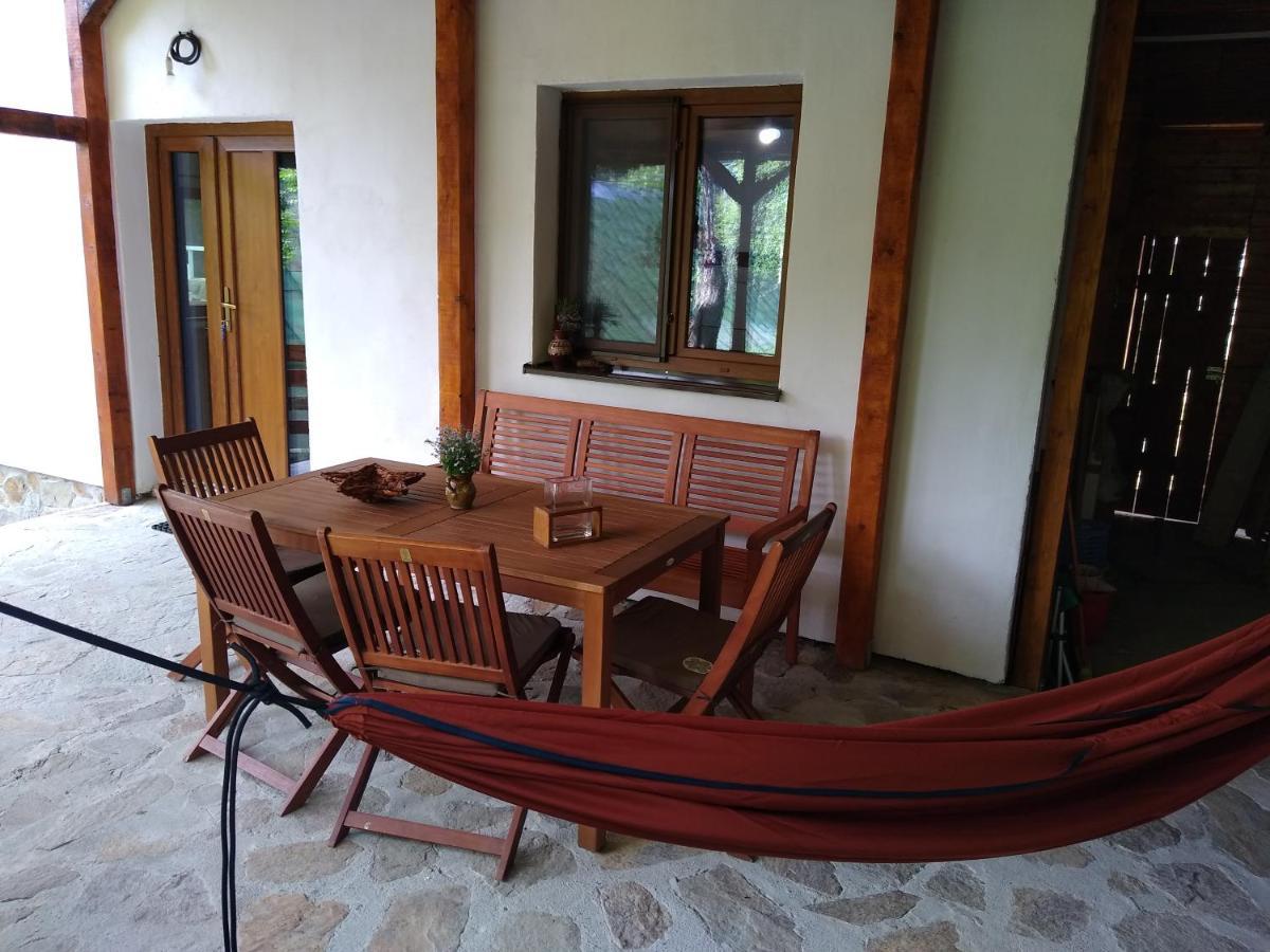 New And Comfortable Two Bedroom House Garana Ngoại thất bức ảnh