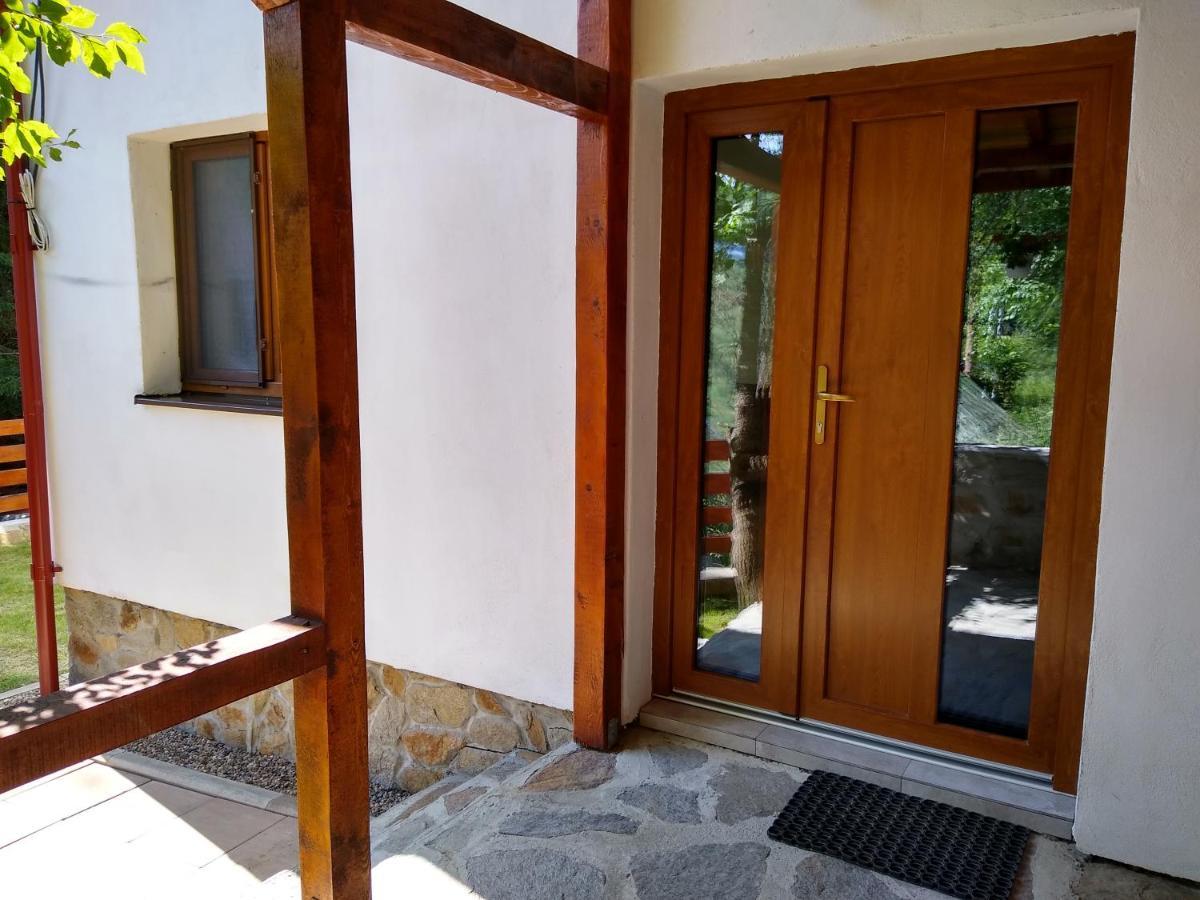 New And Comfortable Two Bedroom House Garana Ngoại thất bức ảnh